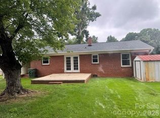 713 Crestwood Ave, Gastonia, NC 28054