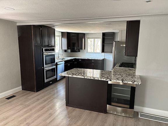 4th image of 7005 Geneva Ct