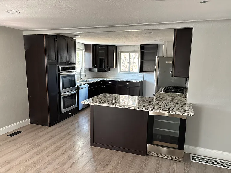 7005 Geneva Ct — Photo 4