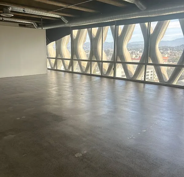 2404 Wilshire Blvd #10E — Photo 3