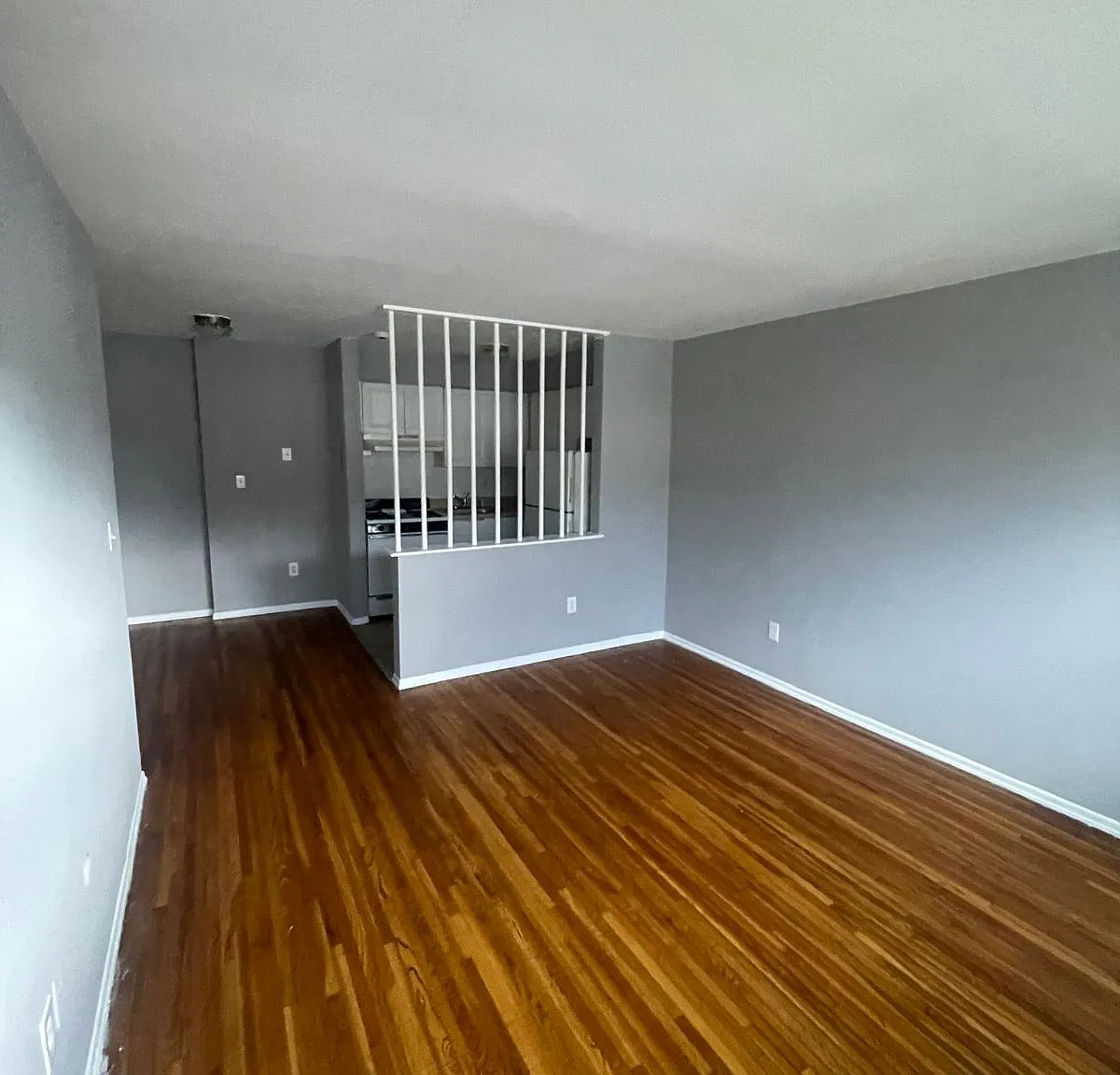 1 bed, 700 sqft, $1,750 — Photo 2