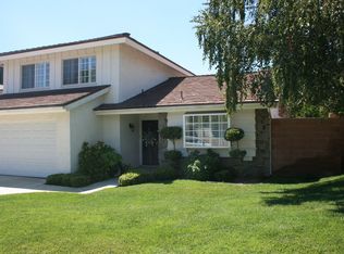27050 Helmond Dr, Calabasas, CA 91301