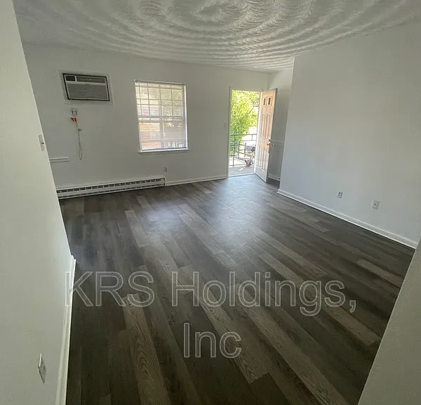 6234 Chesapeake Blvd #E — Photo 7