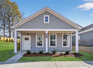 355 Dempsey Dr, Fayetteville, GA 30214