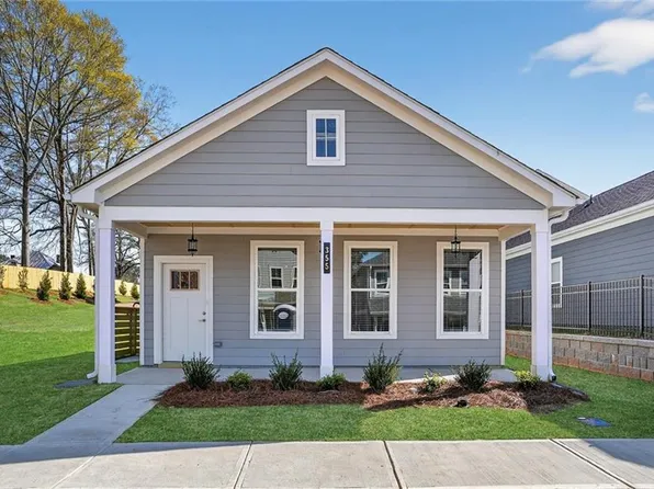 355 Dempsey Dr, Fayetteville, GA 30214