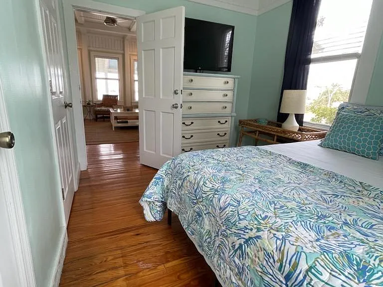 702 Someruelus St — Photo 13