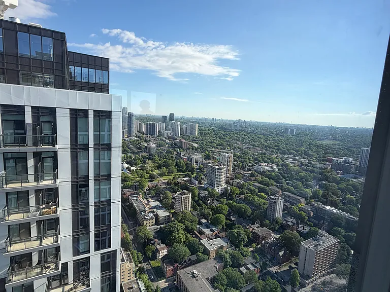 181 Dundas St E #5601 — Photo 8