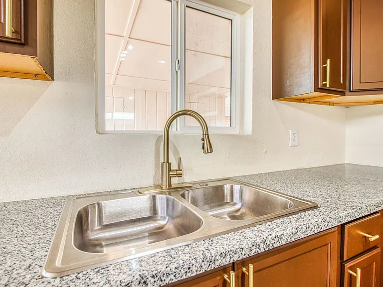 8818 Mount Elbert Dr — Photo 18