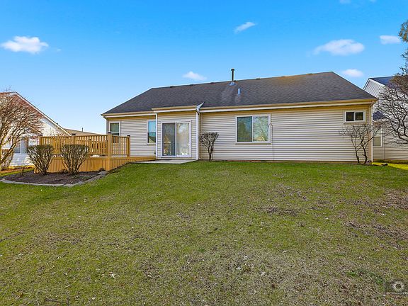 3rd image of 21011 W Torrey Pines Ct