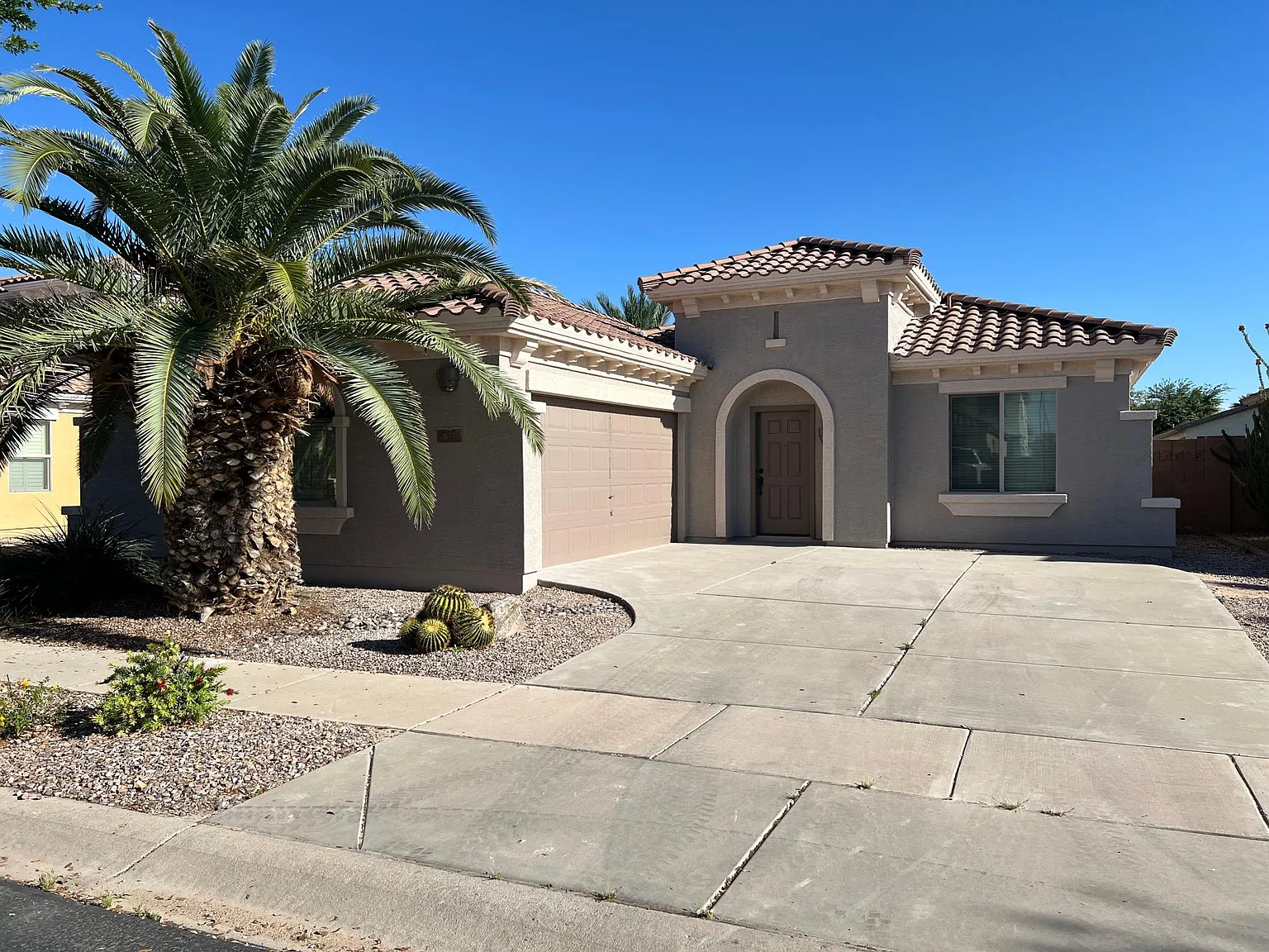 3 bed, 1400 sqft, $2,300 — Photo 1