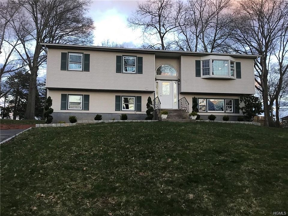 1st image of 26 Kathryn Ln