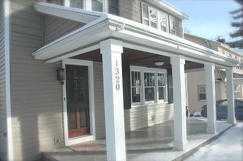 4th image of 1320 Underwood Ave SE
