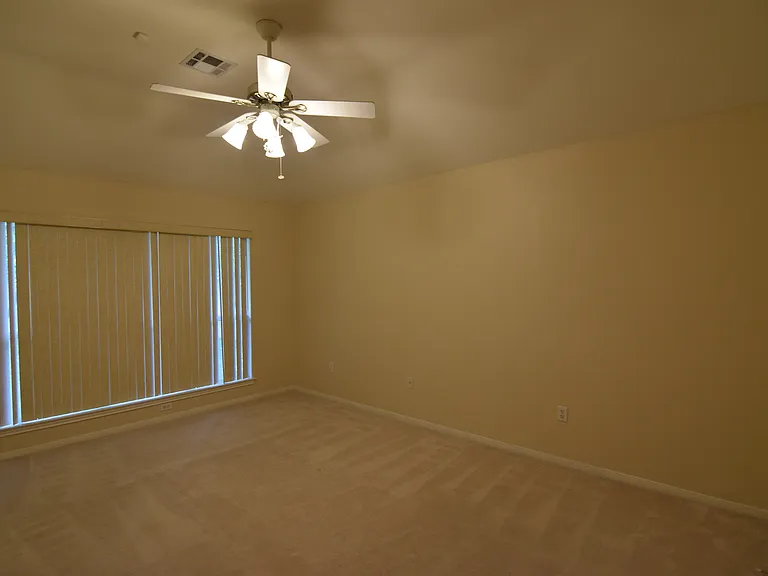 2511 Kingsbury Dr — Photo 16