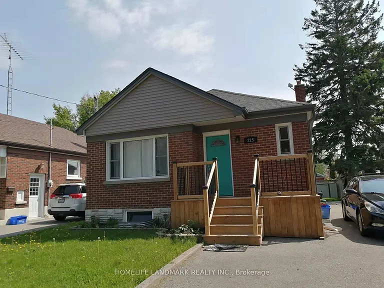 225 Highland Ave — Photo 12