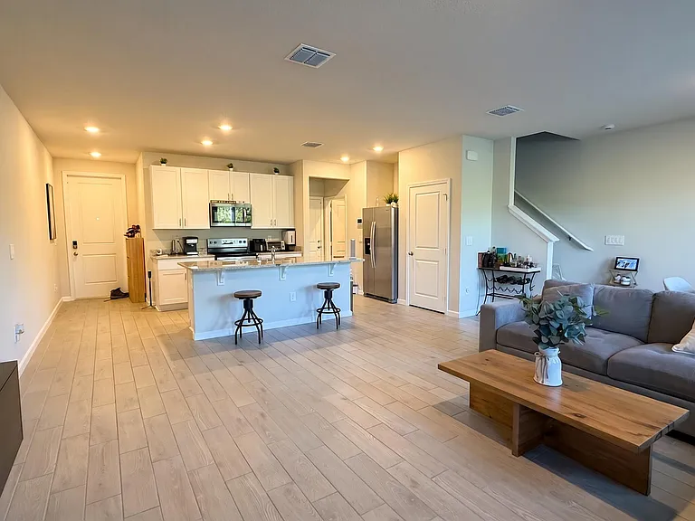5784 SE Edgewater Cir — Photo 3