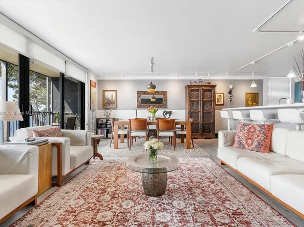 105 Lake Emerald Dr APT 216, Oakland Park, FL 33309