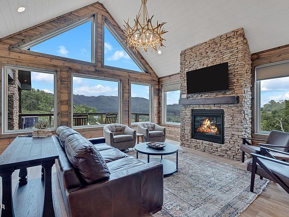 2nd image of 3429 Mountain Tyme Way