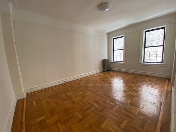 3rd image of 4791 Broadway APT 2I