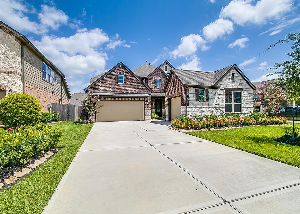 1st image of 22106 Dancing Green Dr