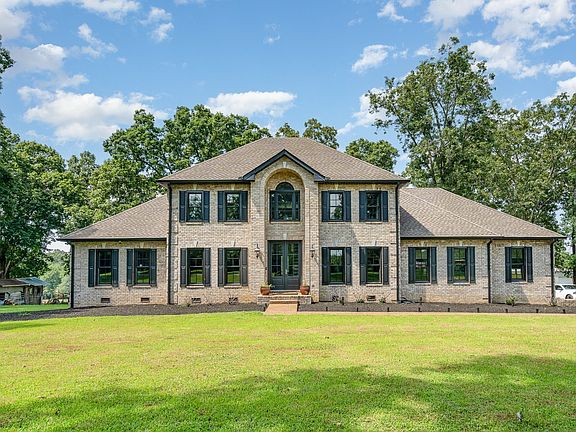 3rd image of 1640 Eno Rd