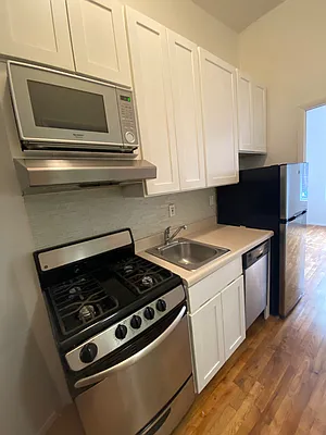 Rented by Peter R. Hungerford, LREB | media 30