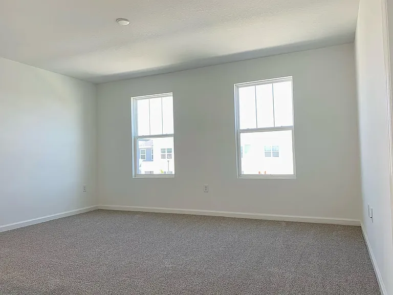 11834 Sunsail Ave — Photo 7