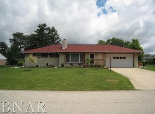 206 Ivanhoe Way, Bloomington, IL 61701