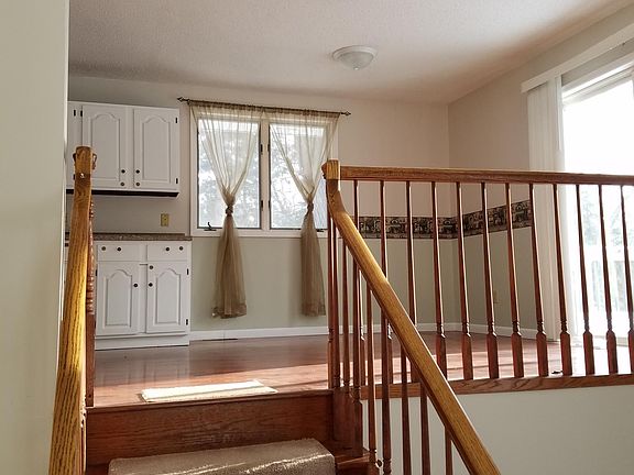 Stairs to dining area