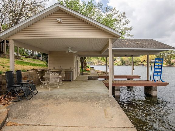 2nd image of 67 Kensington Dr