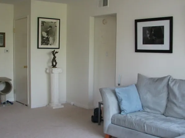 1550 N Laurel Ave APT 204, Los Angeles, CA 90046