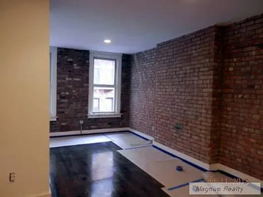 Rented by Magnum Realty Holdings, LLC | media 10