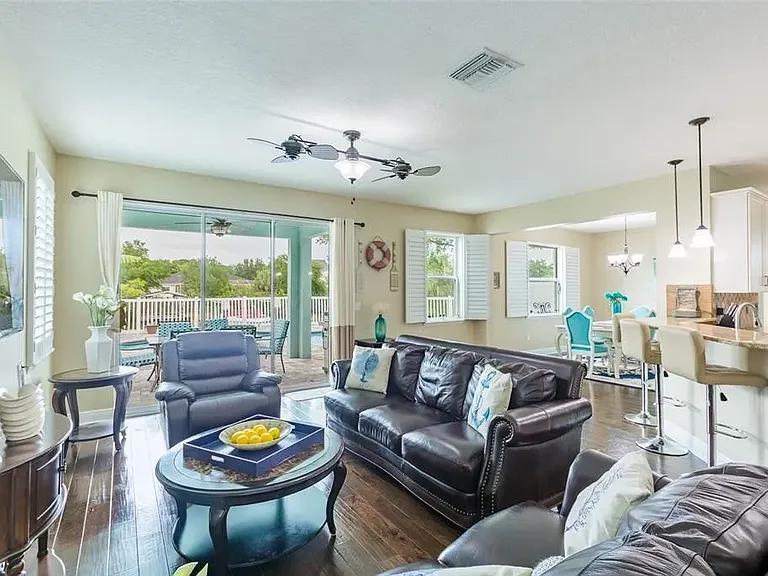 425 Bahama Grande Blvd — Photo 15