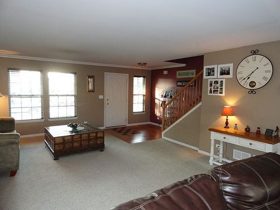 5th image of 817 Willow St
