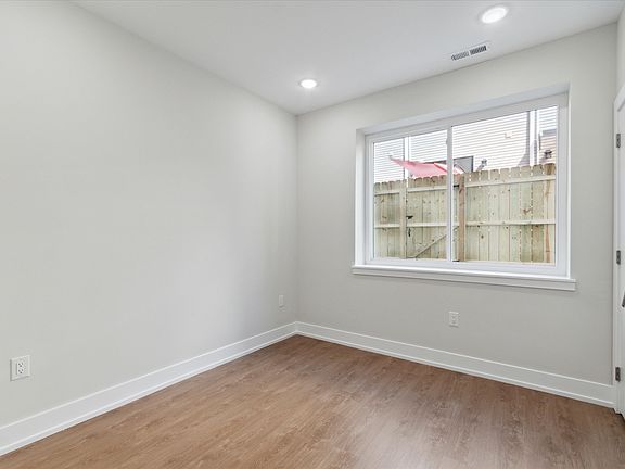 4th image of 723 N 35th St Unit 103