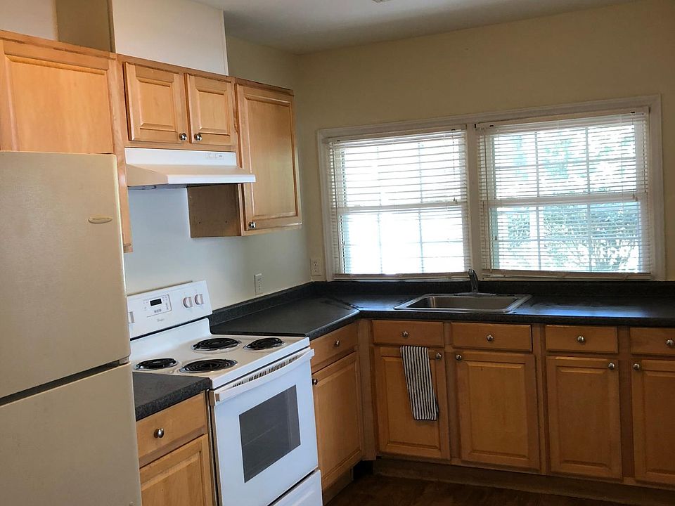 2nd image of 405 Jones Franklin Rd #101