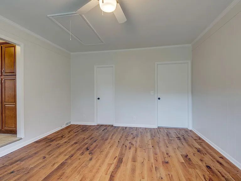 5413 Country Dr — Photo 14