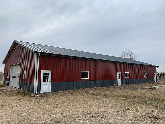 Barn 48 X 96 gravel flooring