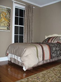 Bedroom (note: not master bedroom)