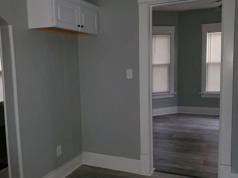 1615 Rowland Ave NE — Photo 6