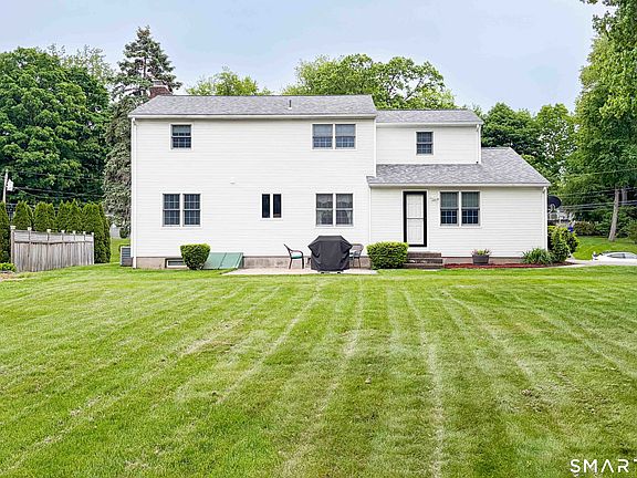 2nd image of 141 Sandy Lane