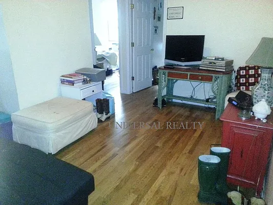 Rented by Universal Realty Group | media 42