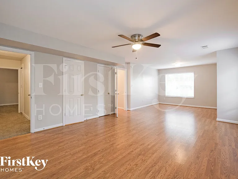 3810 Riversong Dr — Photo 10