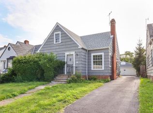 5219 Arch St, Maple Heights, OH 44137