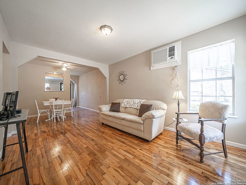 1st image of 136 KOEHLER CT