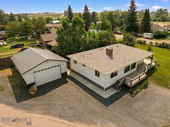 2nd image of 10 Lake Rd
