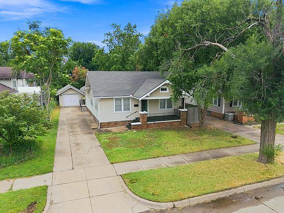 4th image of 1617 W McCormick Ave