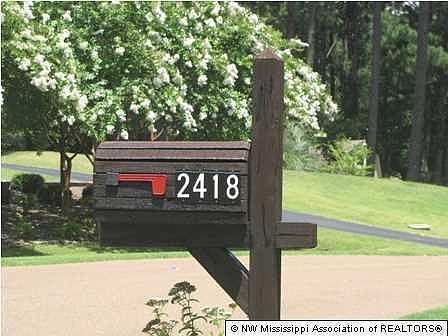 1st image of 2418 Oak Woods Dr S