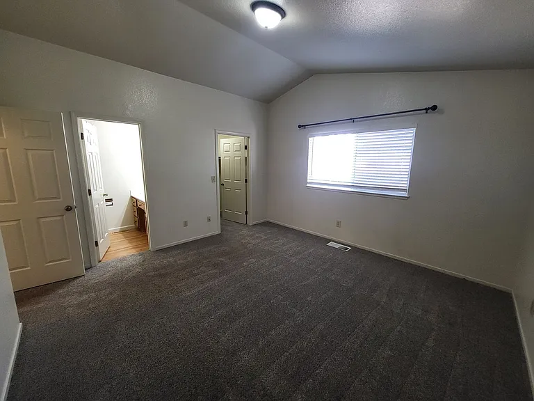 630 Boulder Cir — Photo 6