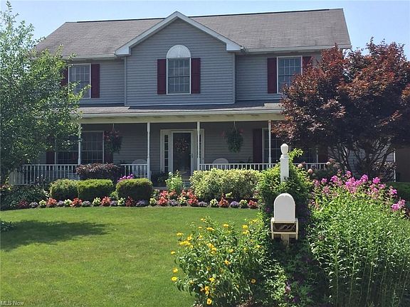 3rd image of 5609 Oakridge Dr NE