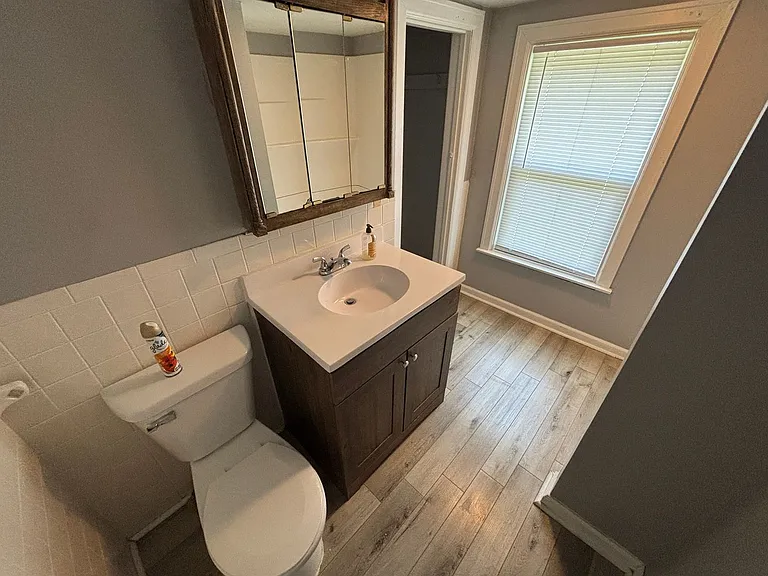 1060 Sugar Grove Rd — Photo 7
